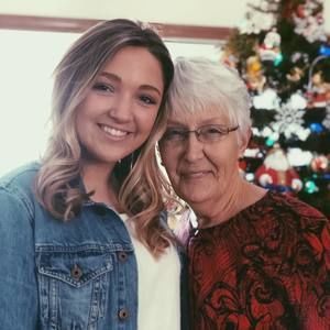 Meet your Posher, Alyssa